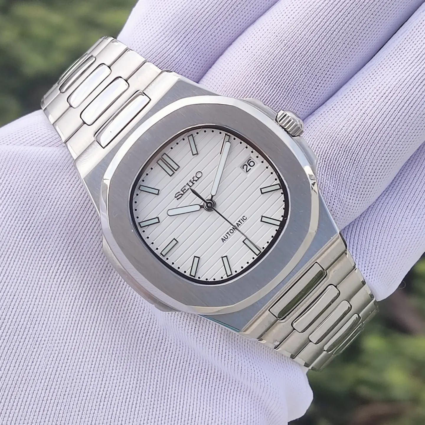 SEIKOLUS | WHITE