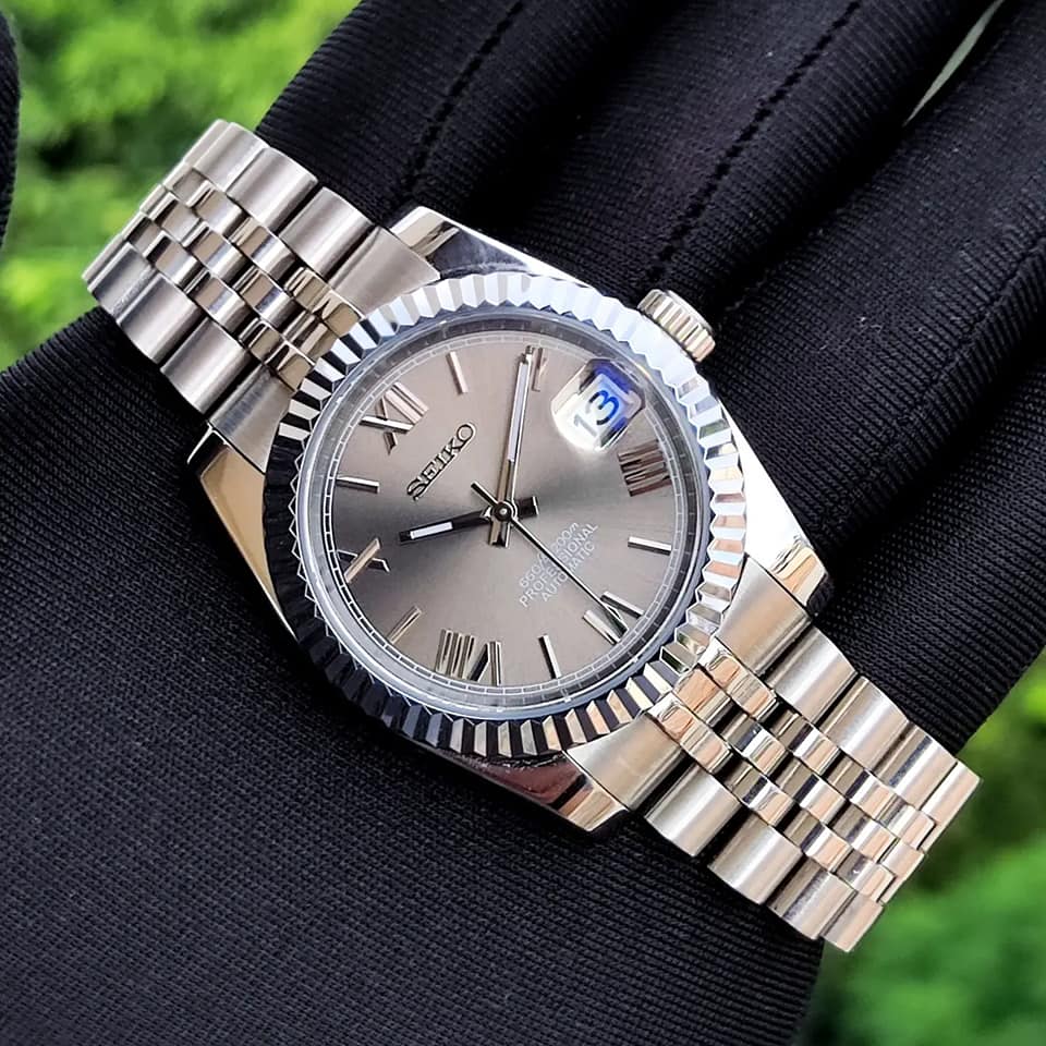 SEIKOJUST | ROMAN GRAY